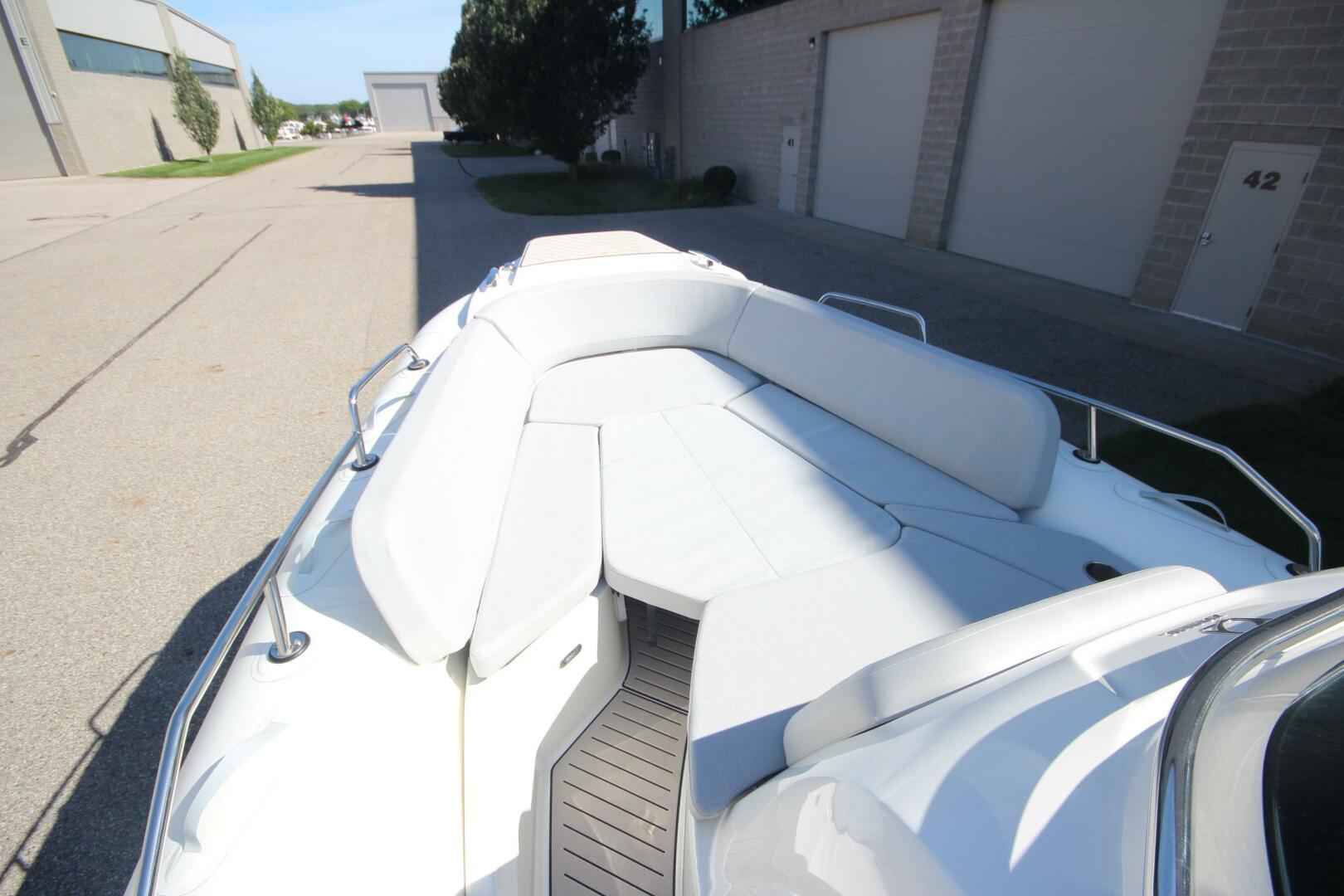 2024 Zodiac Medline 9 NEO - Image 63