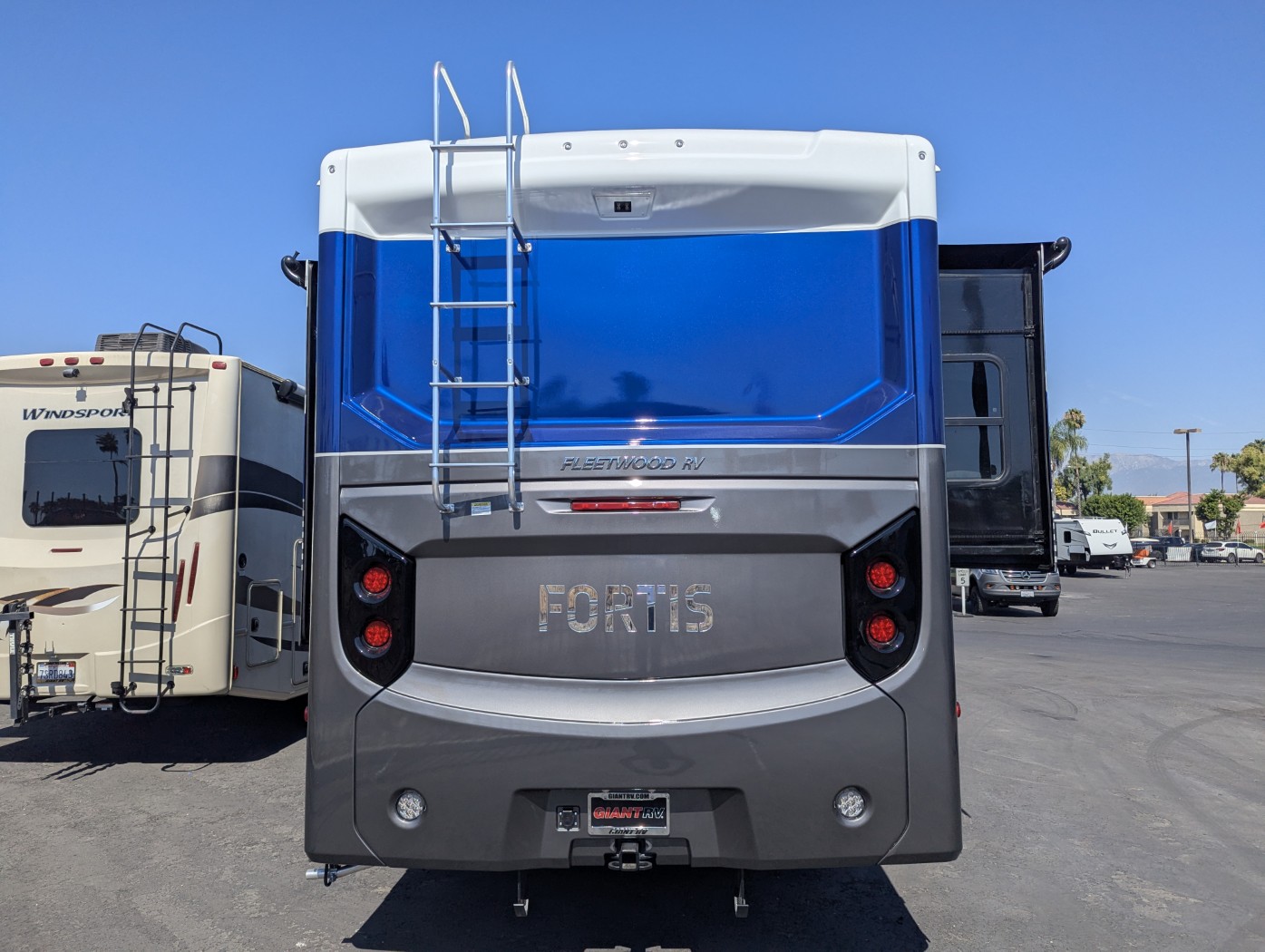 2026 Fleetwood Fortis 32RW - Image 5