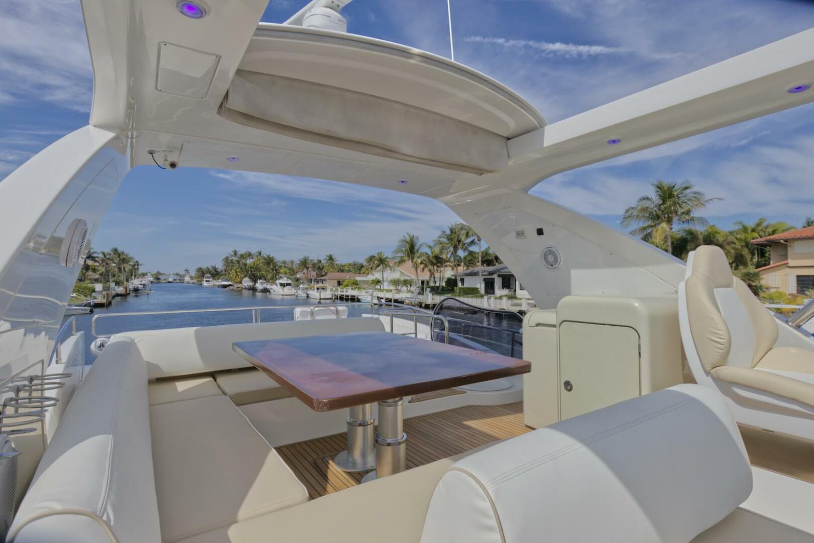 2015 Azimut 64 Flybridge - Image 13