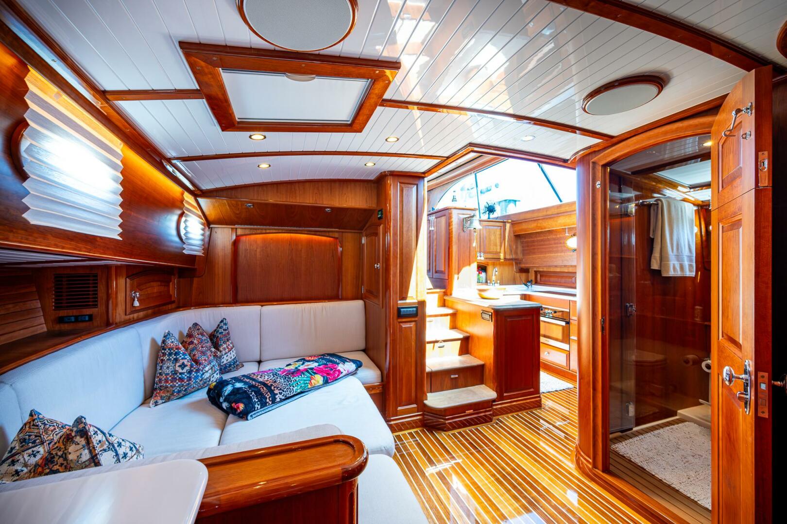 2021 Hinckley Talaria 55 Flybridge MKII - Image 18