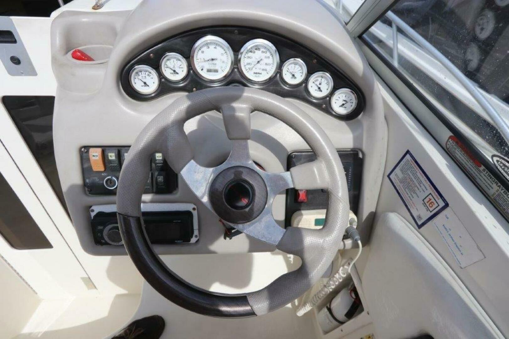 2006 Stingray 240 CS Base - Image 11