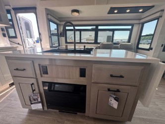 2027 JAYCO PINNACLE 32RLTS - Image 13