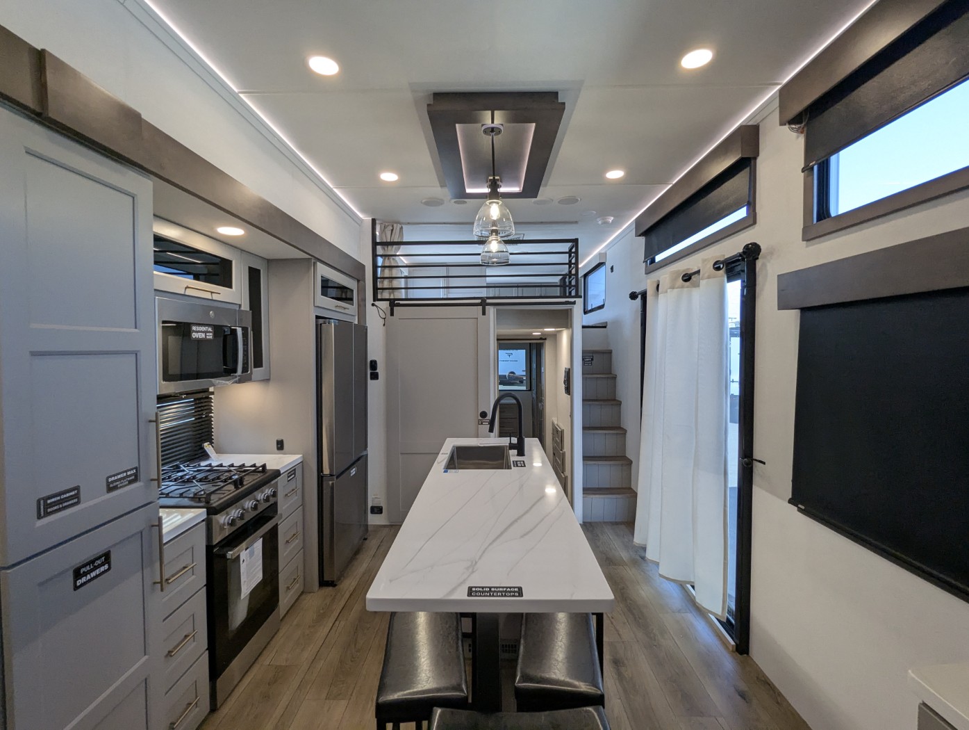 2026 Alliance RV Benchmark 44LFT - Image 18