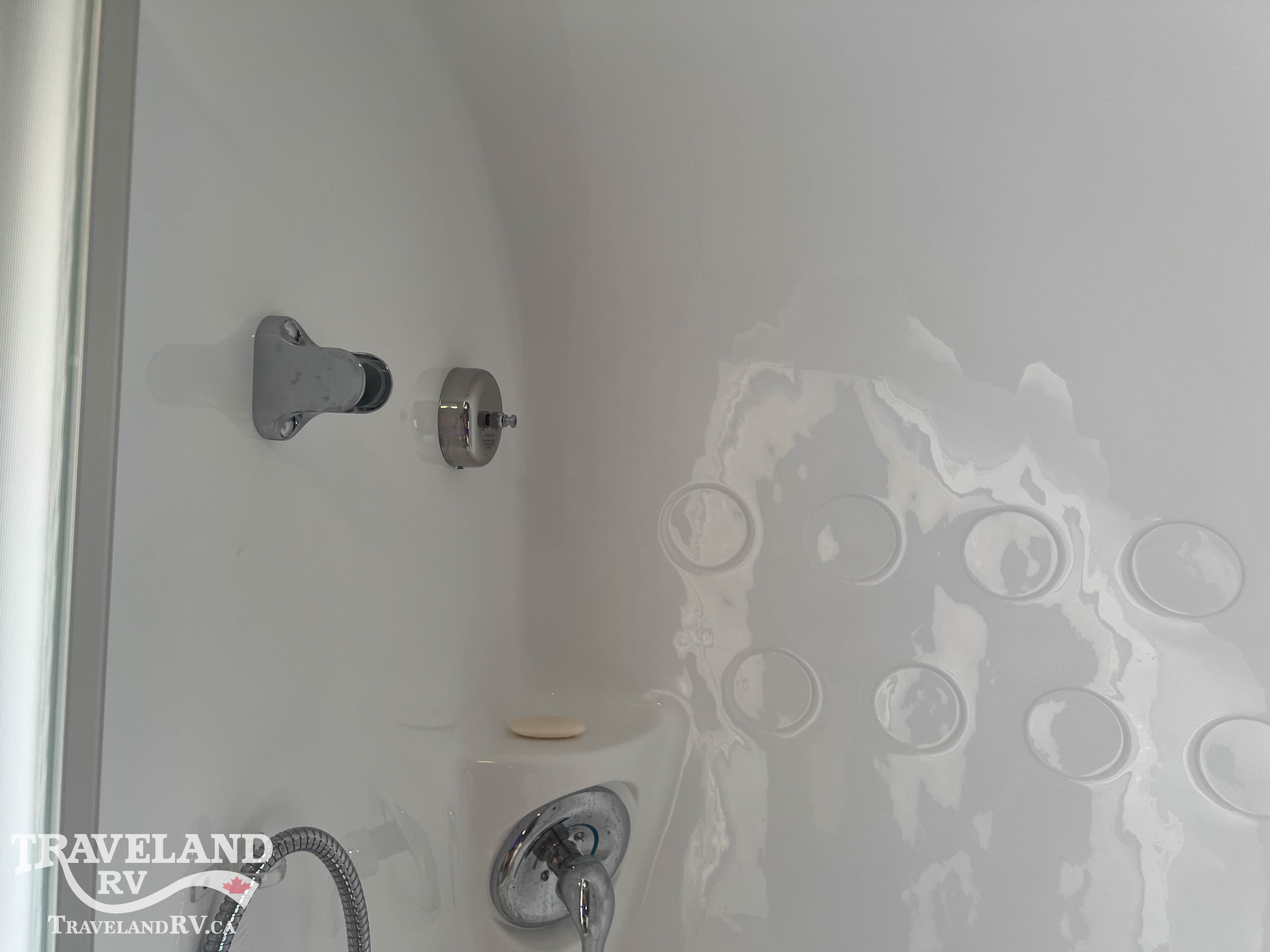 2023 Airstream Flying Cloud 23FBQ - Image 25