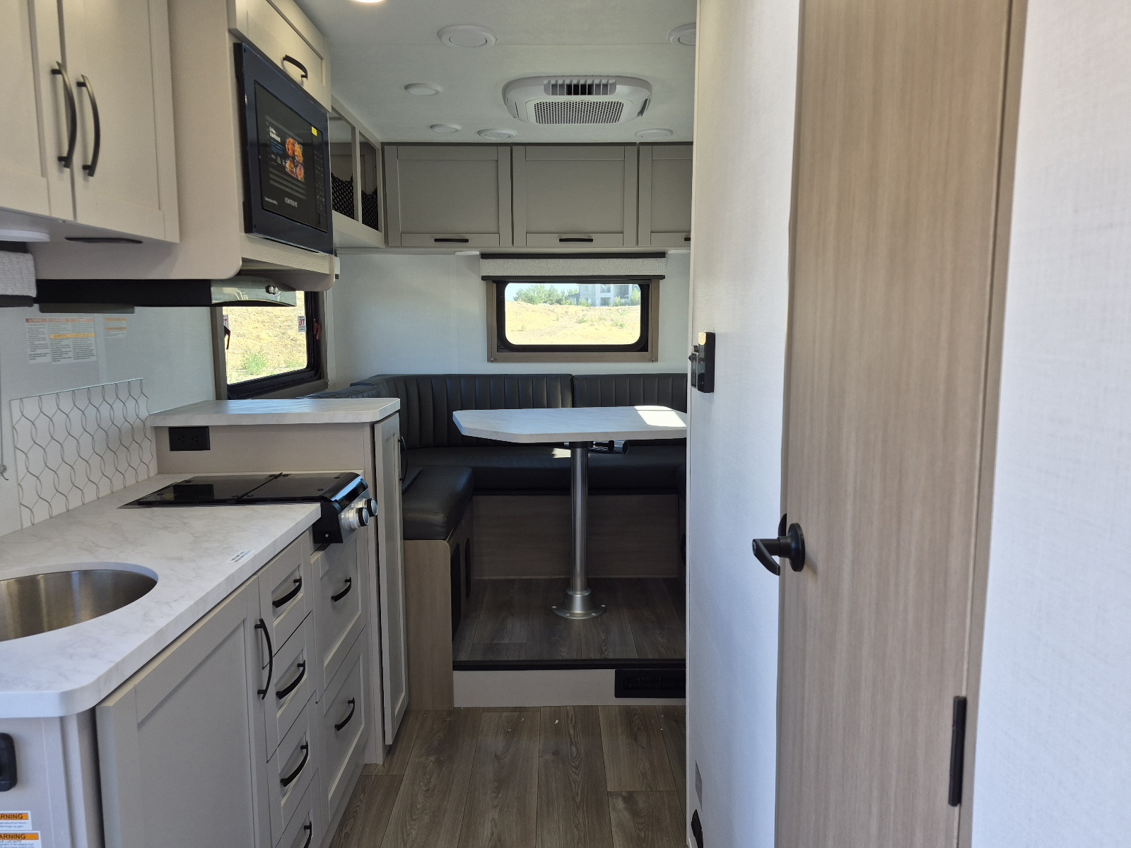 2027 Entegra Coach Odyssey SE 20LF - Image 7