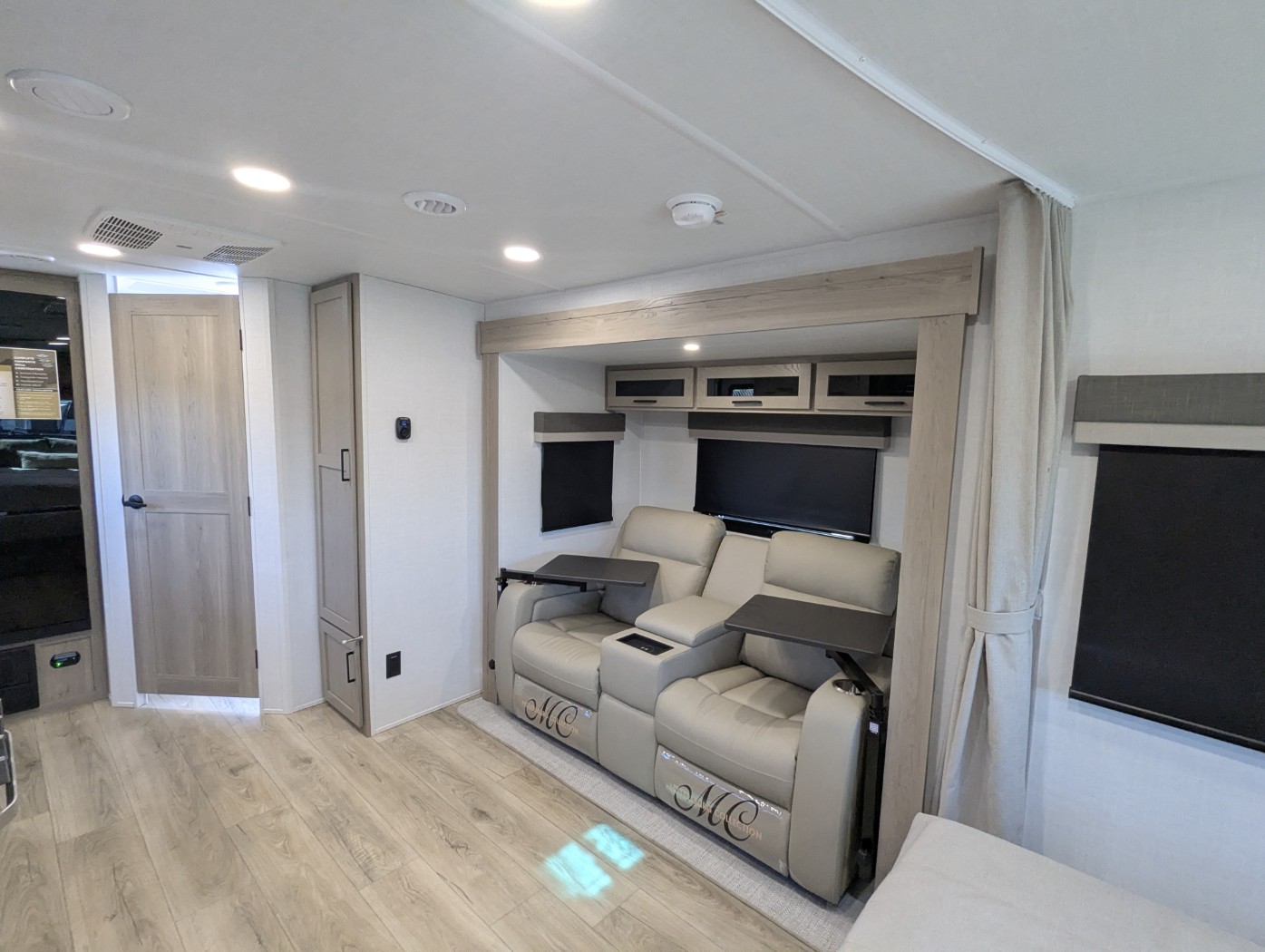 2026 Forest River Rockwood Mini Lite 2205S - Image 14