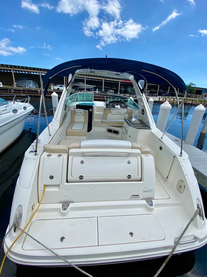2013 Sea Ray 310 Sundancer - Image 8