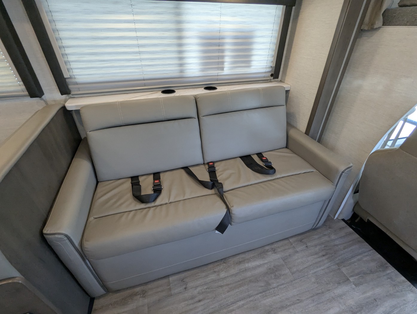 2025 Thor Motor Coach Four Winds 31MV - Image 15