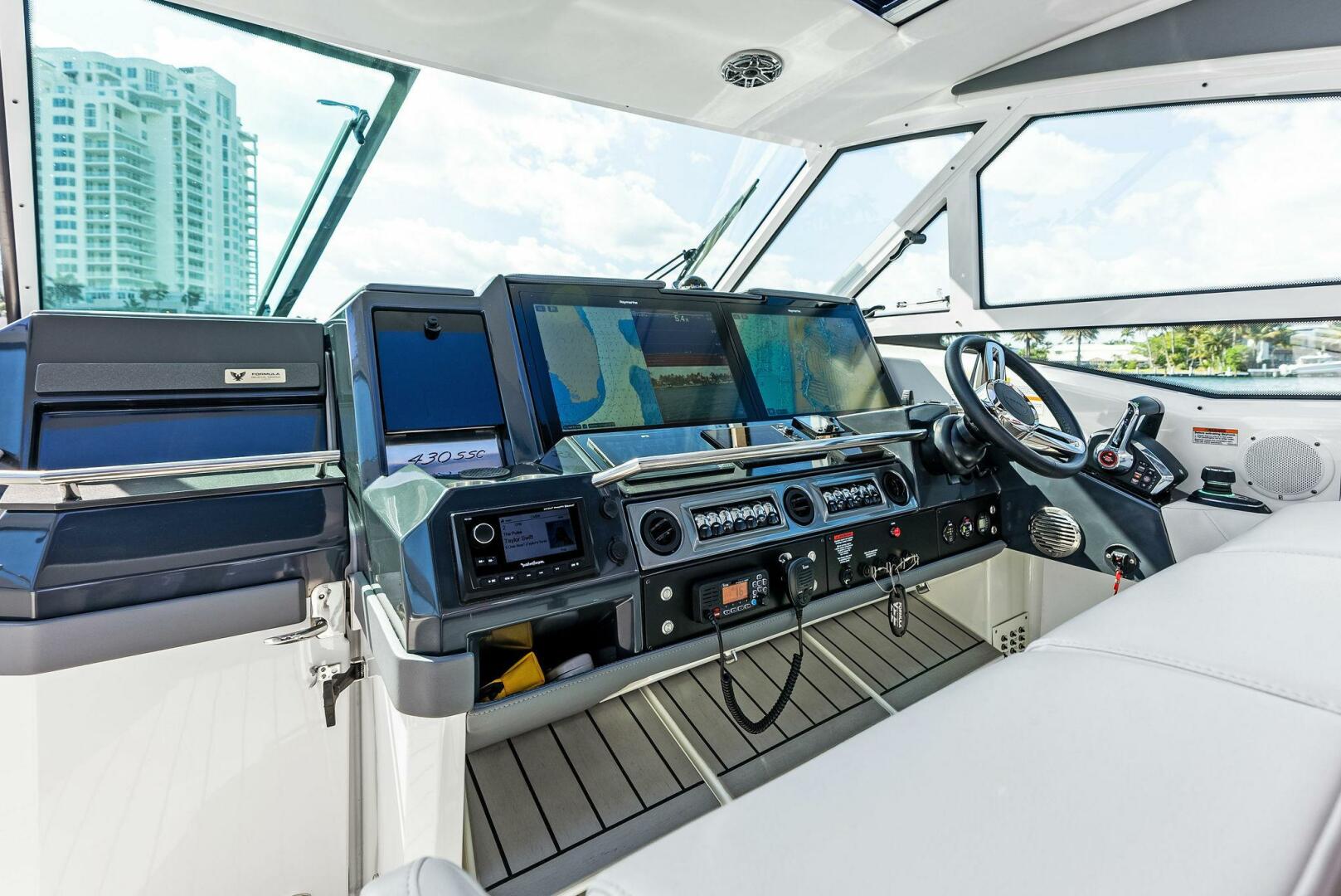 2023 Formula 430 Super Sport Crossover - Image 46