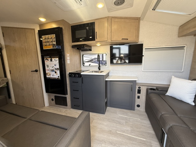 2026 Ember RV Overland Series 190MSL - Image 17