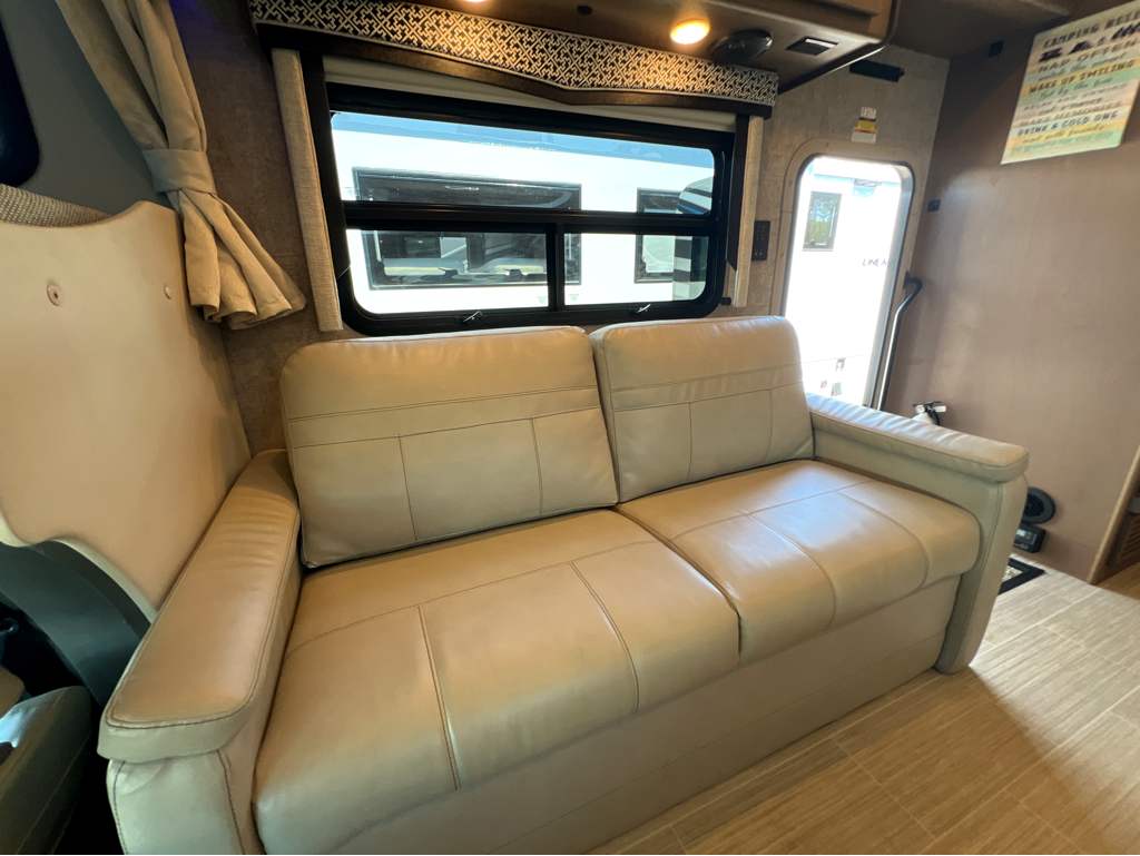 2022 THOR MOTOR COACH MAGNITUDE BT36 - Image 8