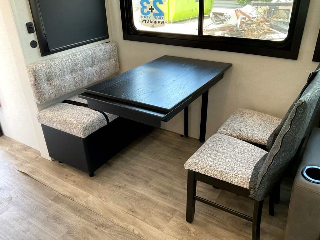 2027 JAYCO Eagle 355 MBQS - Image 9