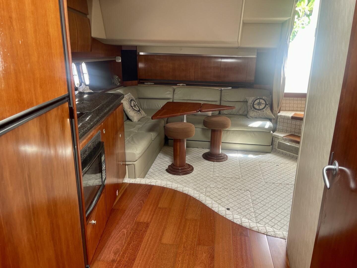 2006 Cruisers Yachts 420 Express - Image 24