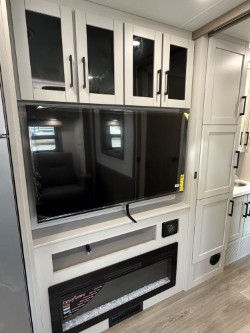2027 JAYCO GREYHAWK 30Z - Image 21