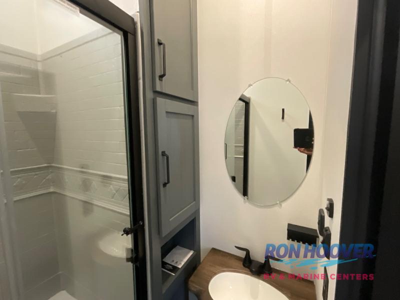 2026 PALOMINO 429LFT - Image 22