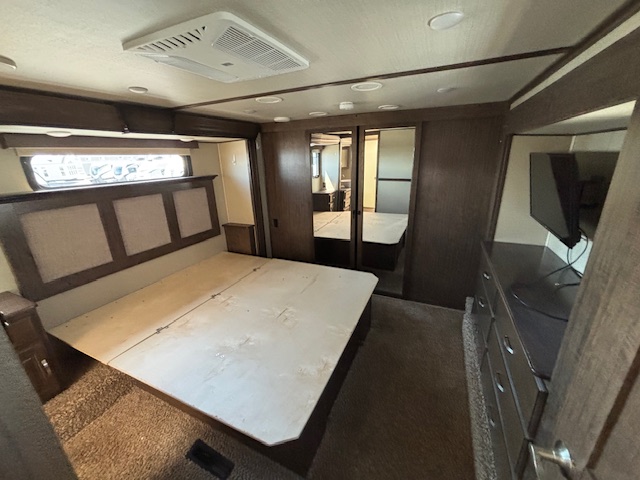 2018 Grand Design Solitude 384GK - Image 35