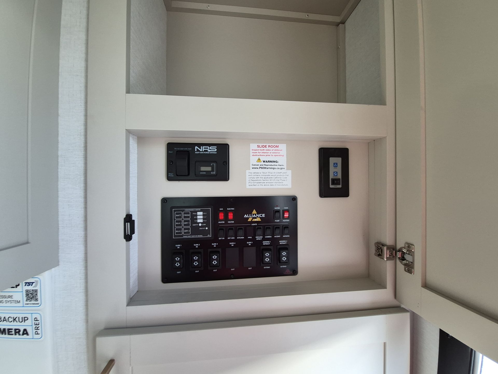2027 Alliance RV Paradigm 340RL - Image 14