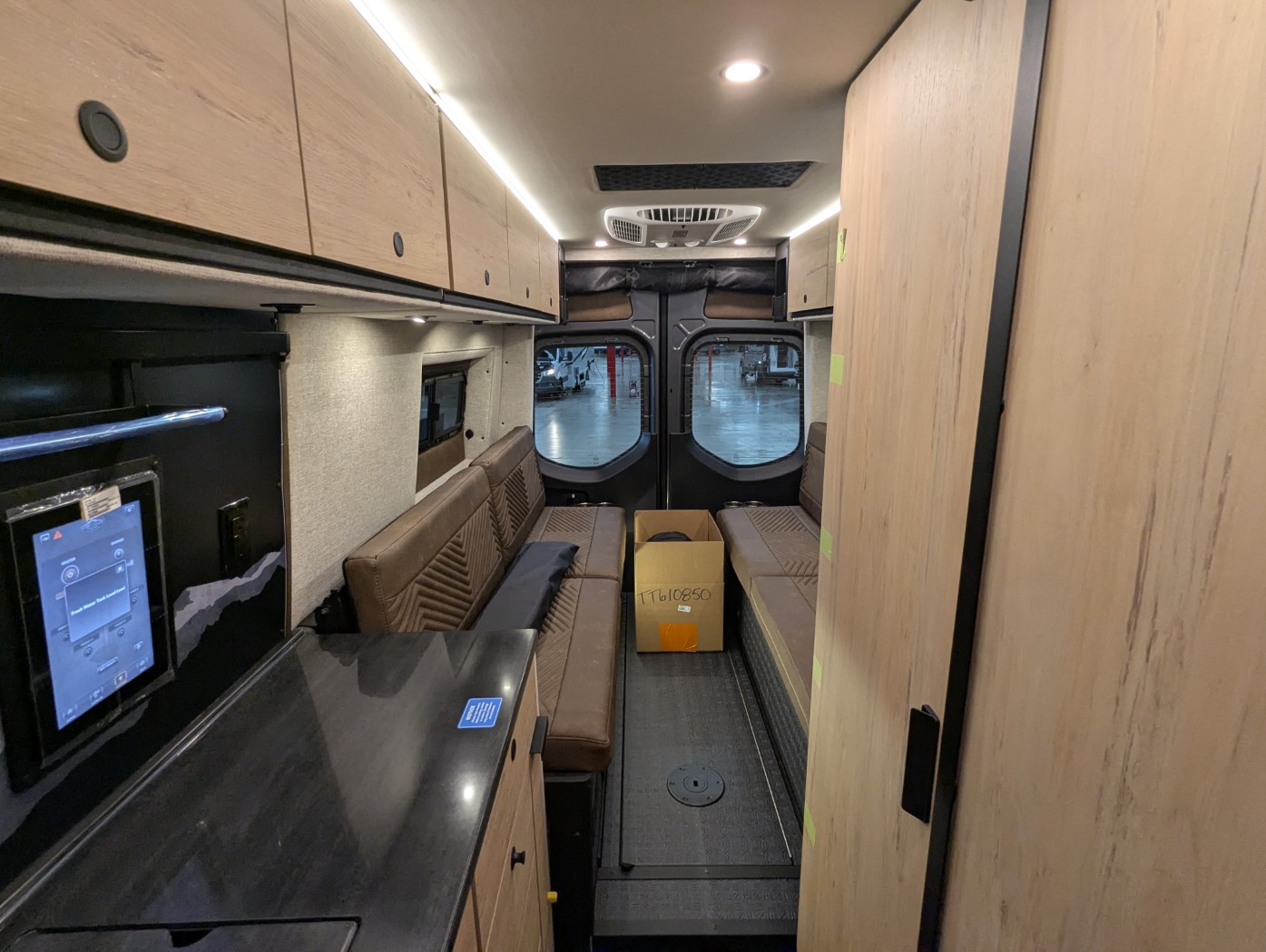 2026 Storyteller Overland Crew Mode XL - Pop Top - Image 16