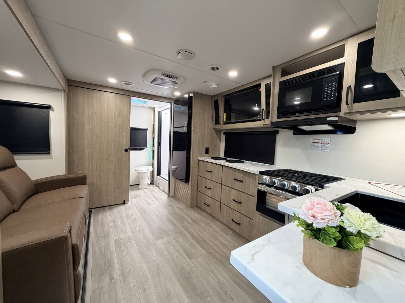2026 Grand Design Imagine XLS 22RBE - Image 9