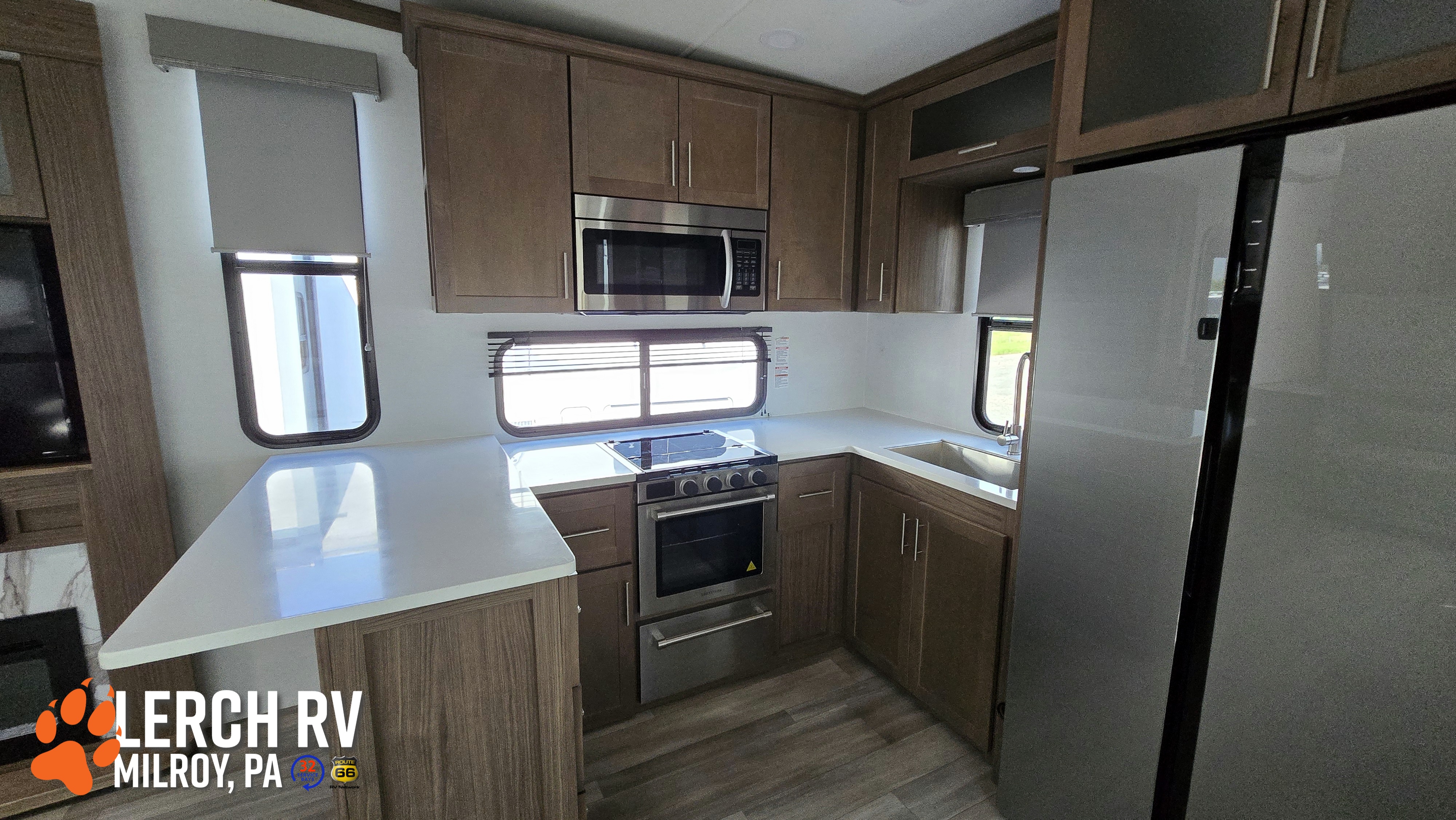2024 Alliance RV Avenue 33RKS - Image 21