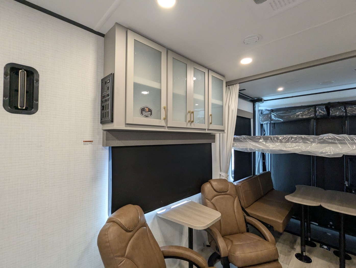 2027 FOREST RIVER STEALTH SFT2730 - Image 18