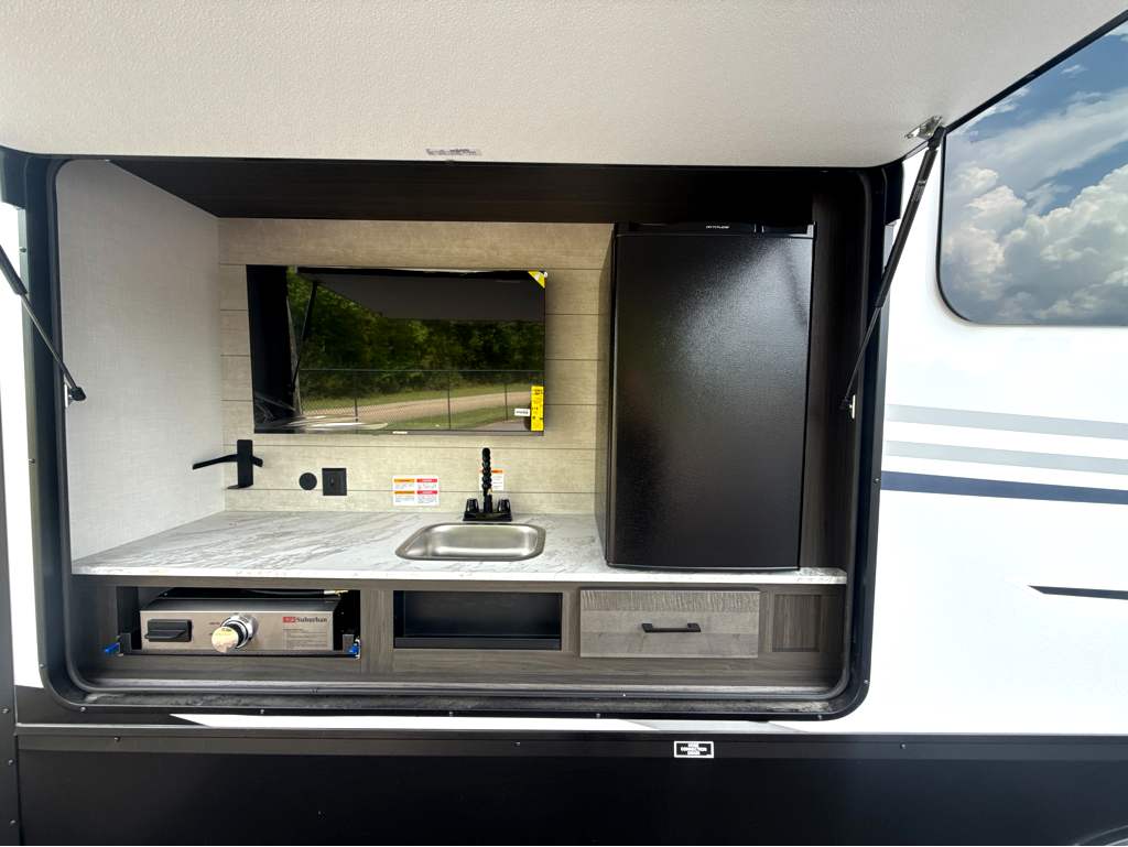 2027 VENTURE RV SPORTTREK 353VIK - Image 5