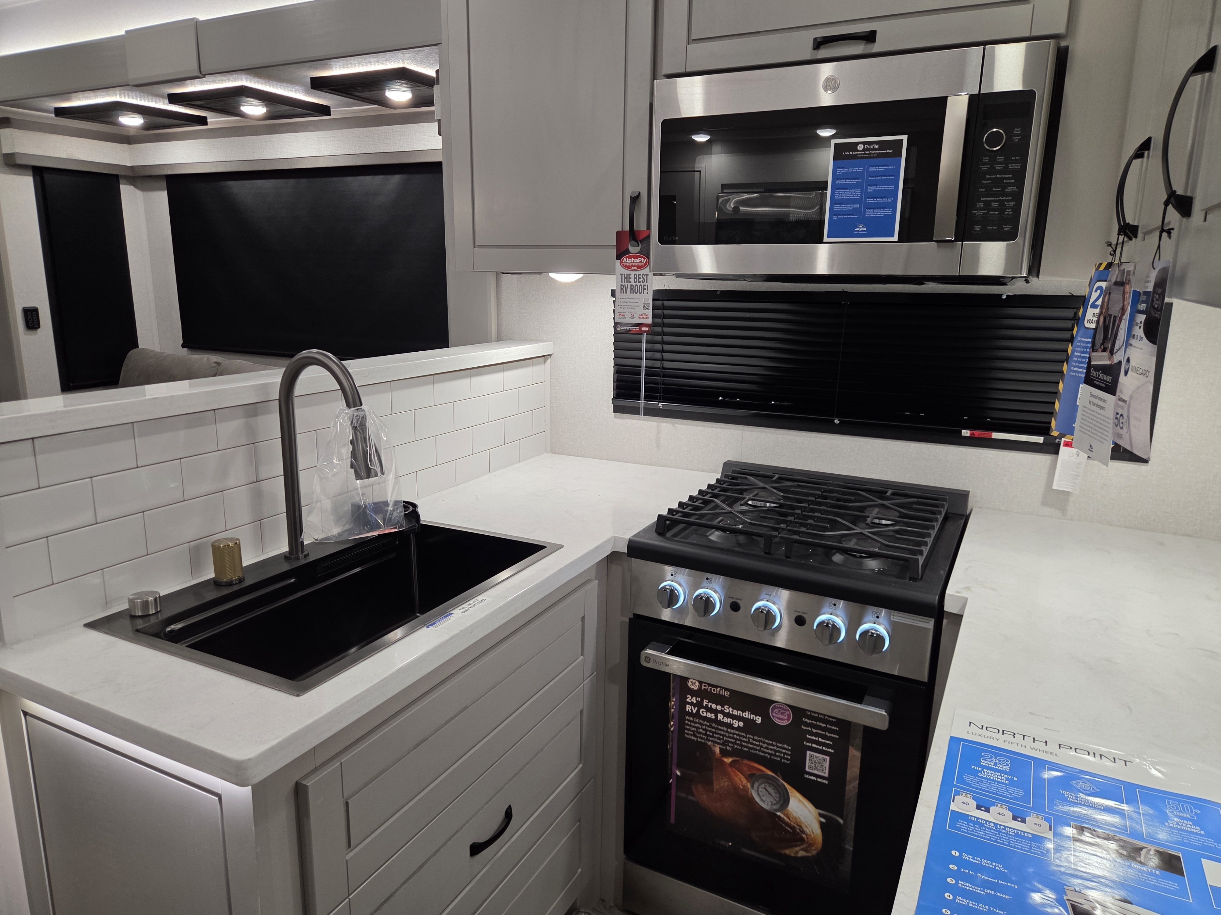 2026 Jayco North Point 395DSDB - Image 6