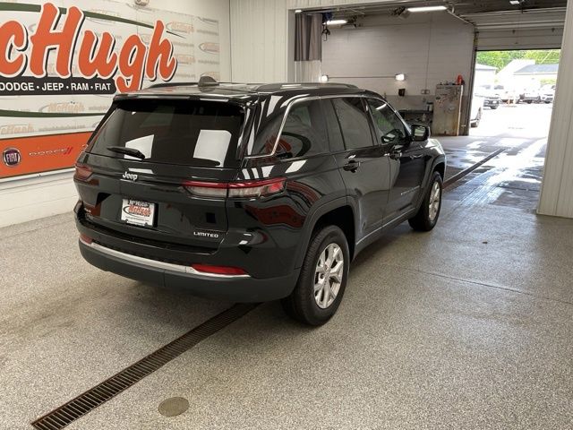 2023 Jeep Grand-Cherokee-L Laredo Altitude 4x4 - Image 7