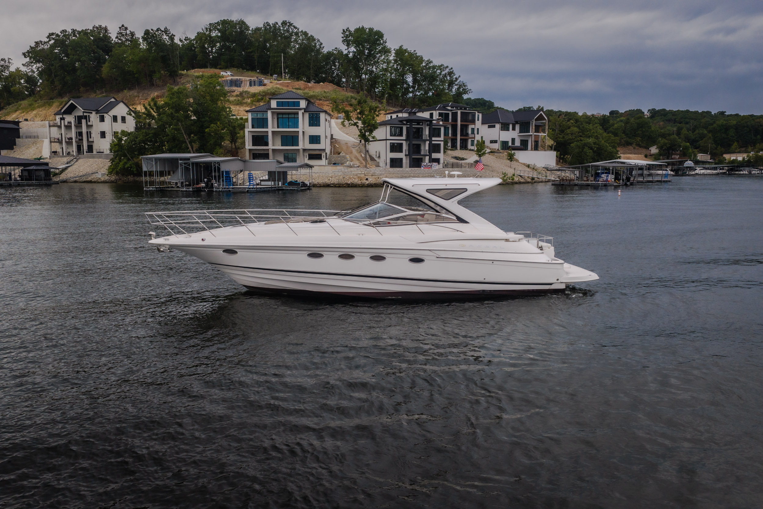 2009 Regal 4460 Express Cruiser - Image 60