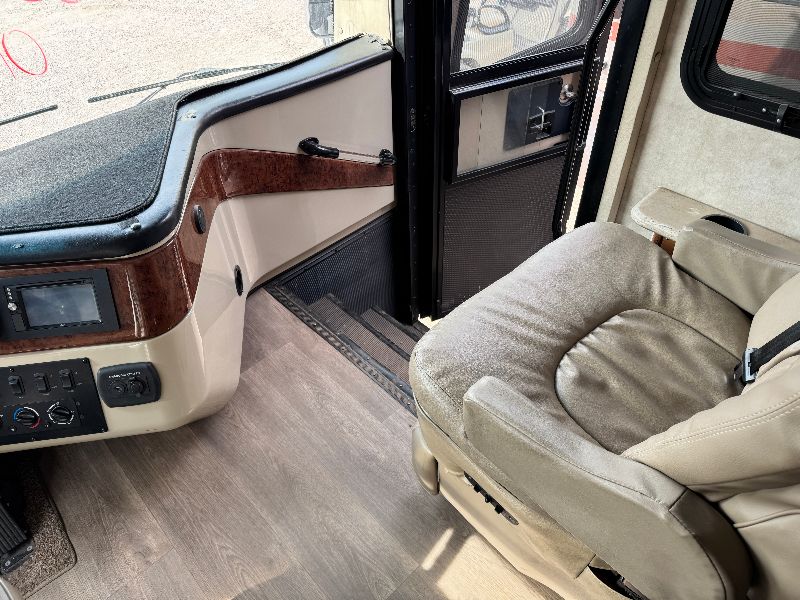 2016 Nexus Bentley 34B - Image 4