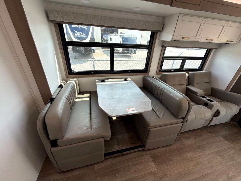 2027 ENTEGRA COACH ODYSSEY 29V - Image 10