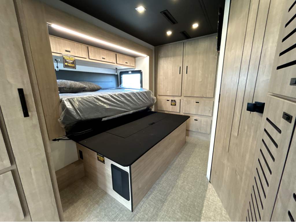 2026 GRAND DESIGN LINEAGE SERIESF 31ZW - Image 32