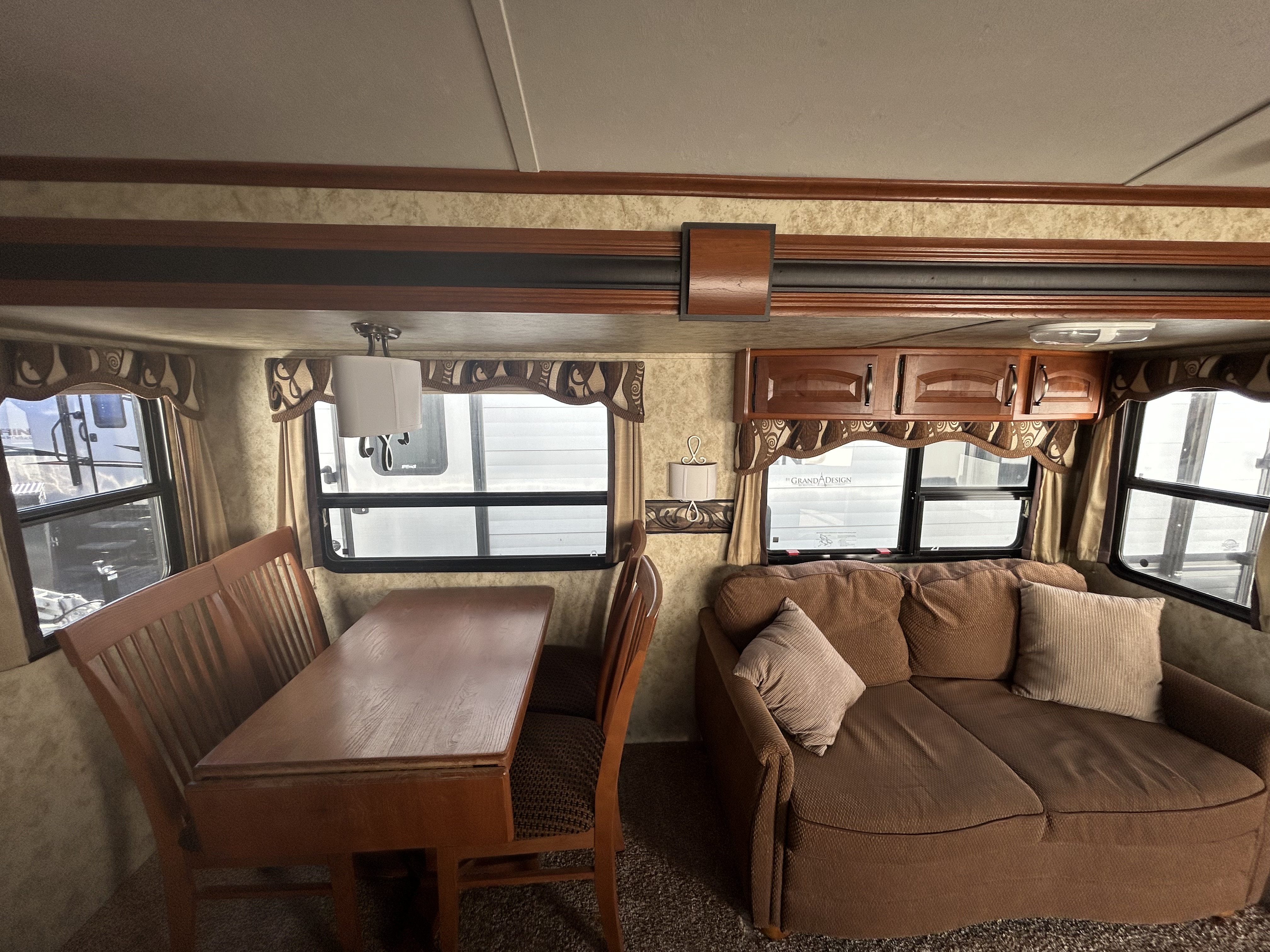 2012 Keystone Cougar XLite 31RKS - Image 11