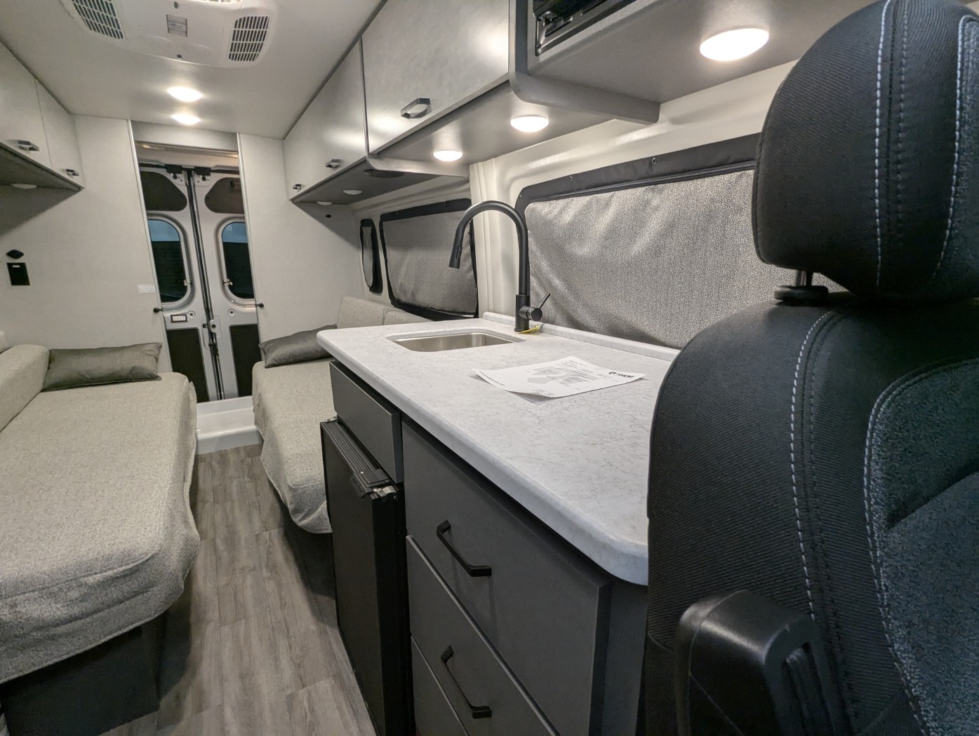 2026 Thor Motor Coach Tellaro 20LS - Image 15