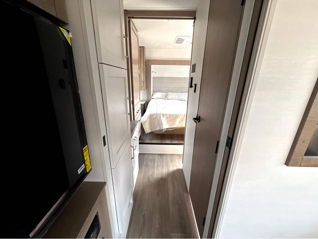 2027 JAYCO GREYHAWK 30Z - Image 24
