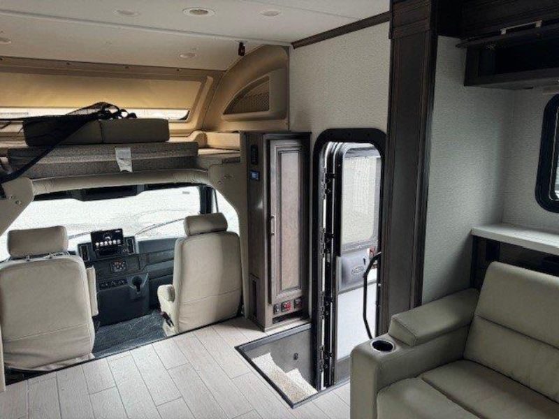 2026 Entegra Coach Accolade XL 37M - Image 33