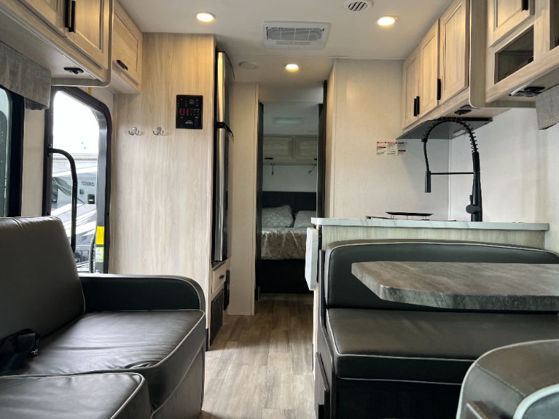 2024 Forest River Sunseeker LE 2950LE - Image 7