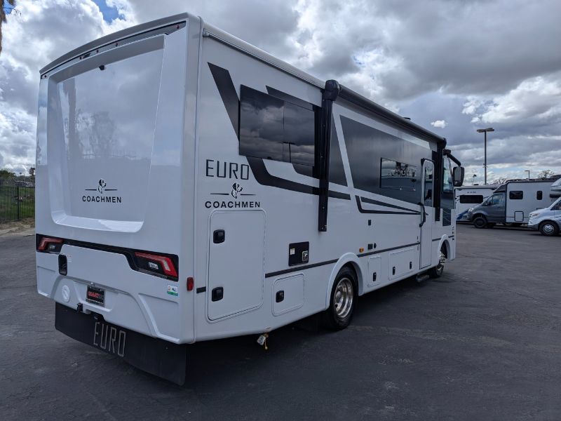 2025 Coachmen Euro 25LE - Image 6
