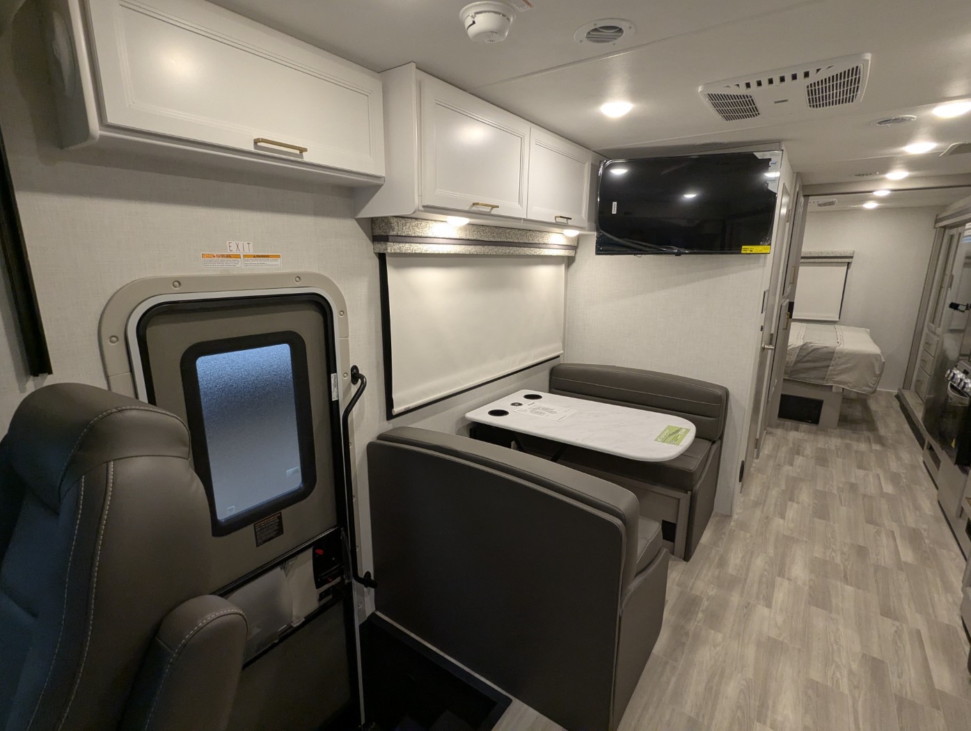 2026 Thor Motor Coach Windsport 29L - Image 13