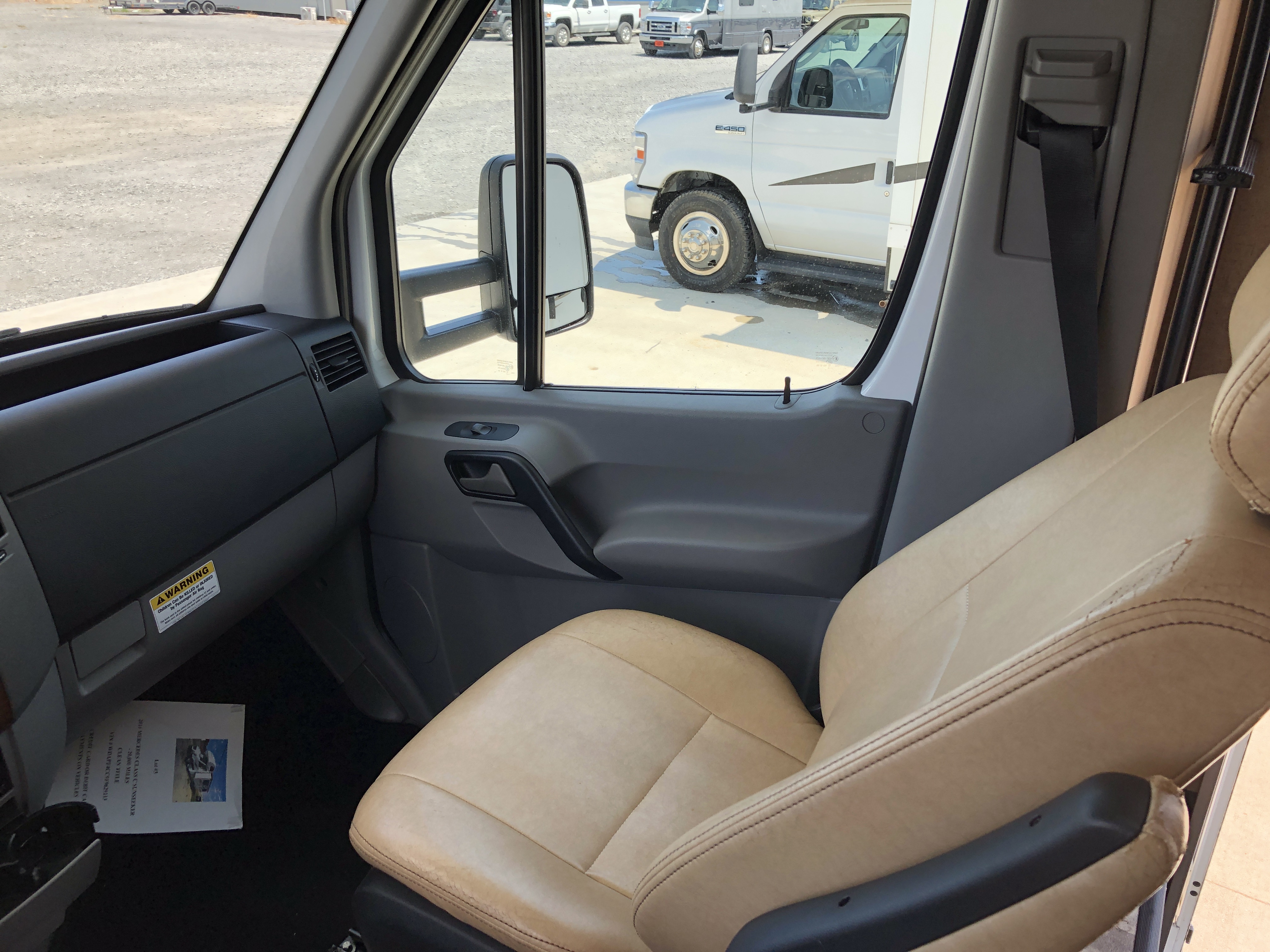 2016 Forest River SUNSEEKER 2400WS - Image 10