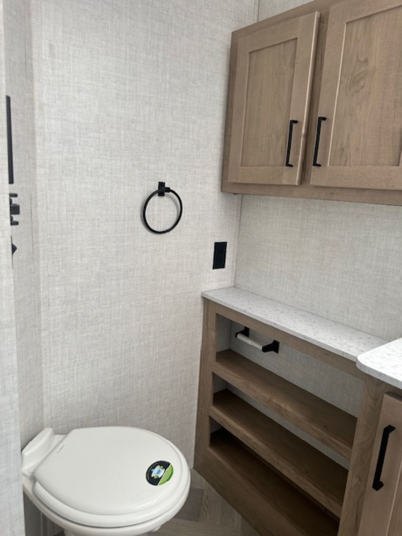 2026 Ember RV E-Series 22MLQ - Image 11