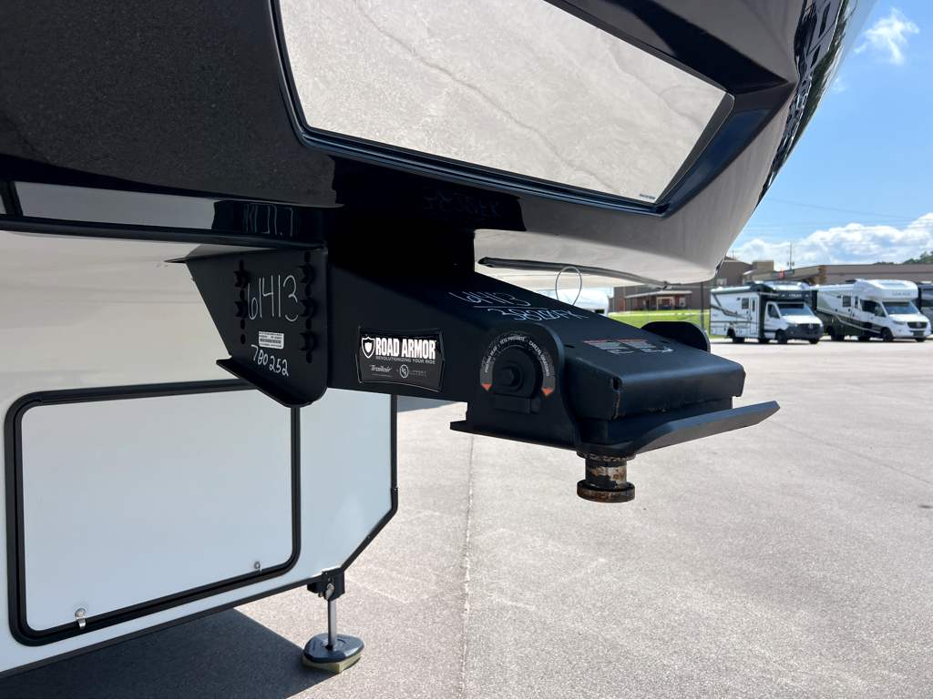 2025 Keystone ALPINE 3820FK - Image 24