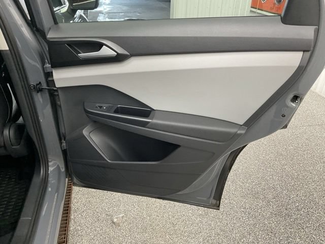 2022 Volkswagen Taos Utility 4D SEL 2WD - Image 33