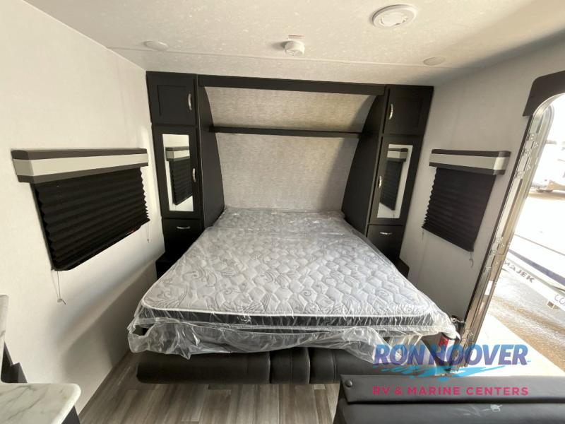 2023 COACHMEN 22SE - Image 13