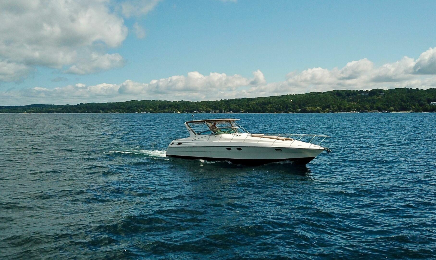 1996 Wellcraft 45 Excalibur - Image 7