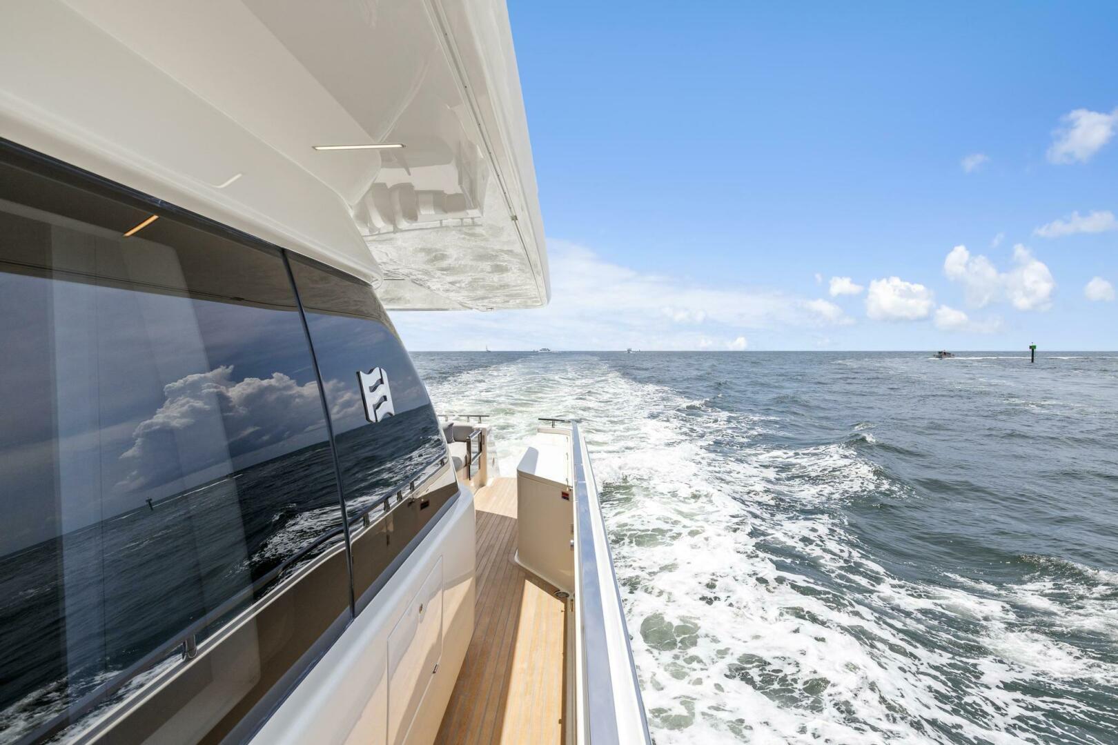2021 Ferretti Yachts 850 - Image 15
