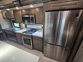 2021 GRAND DESIGN SOLITUDE 310GK - Image 15