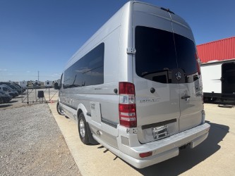 2016 AIRSTREAM INTERSTATE EXT LOUNGE - Image 4