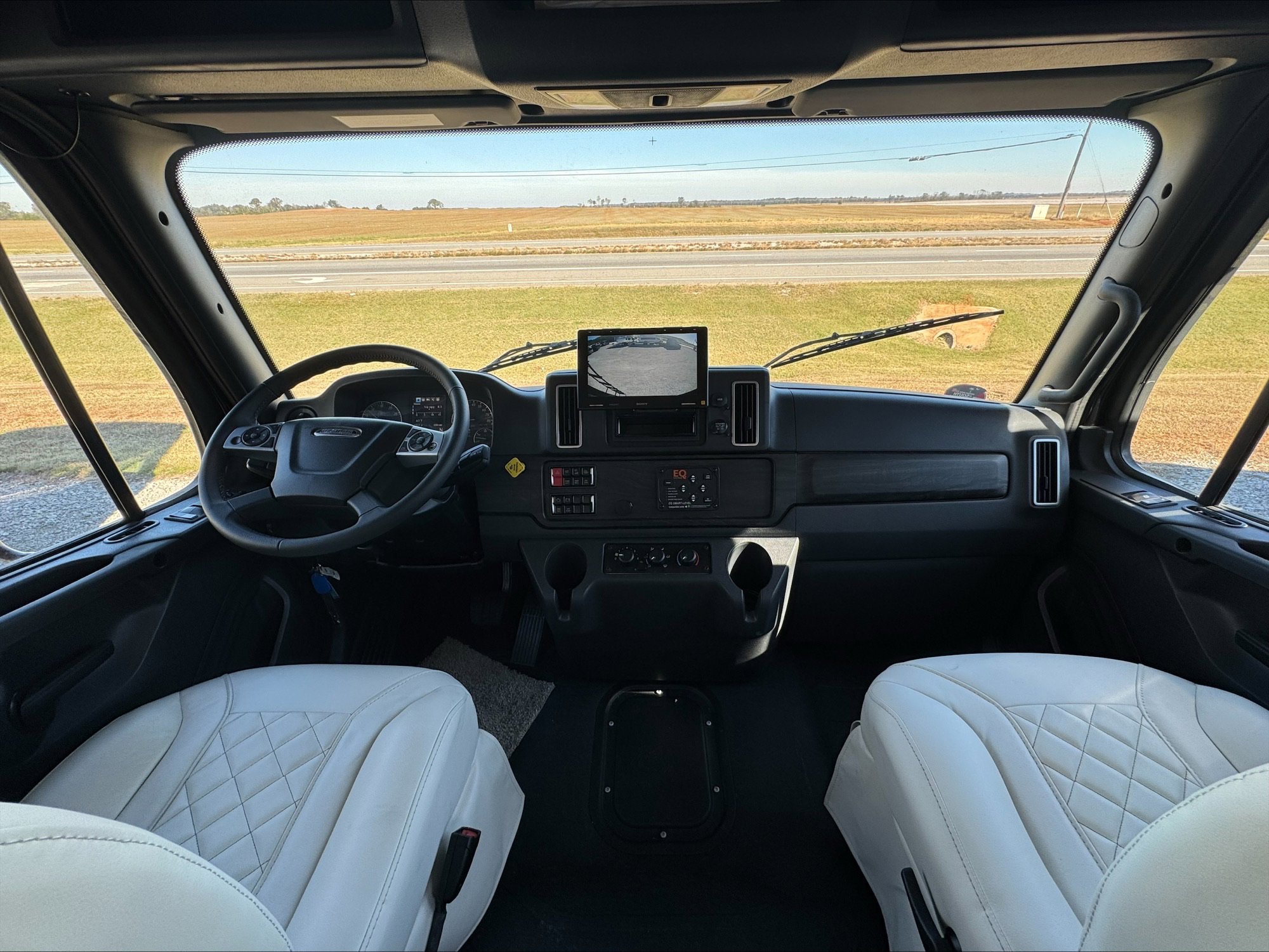 2026 JAYCO SENECA 37M - Image 25