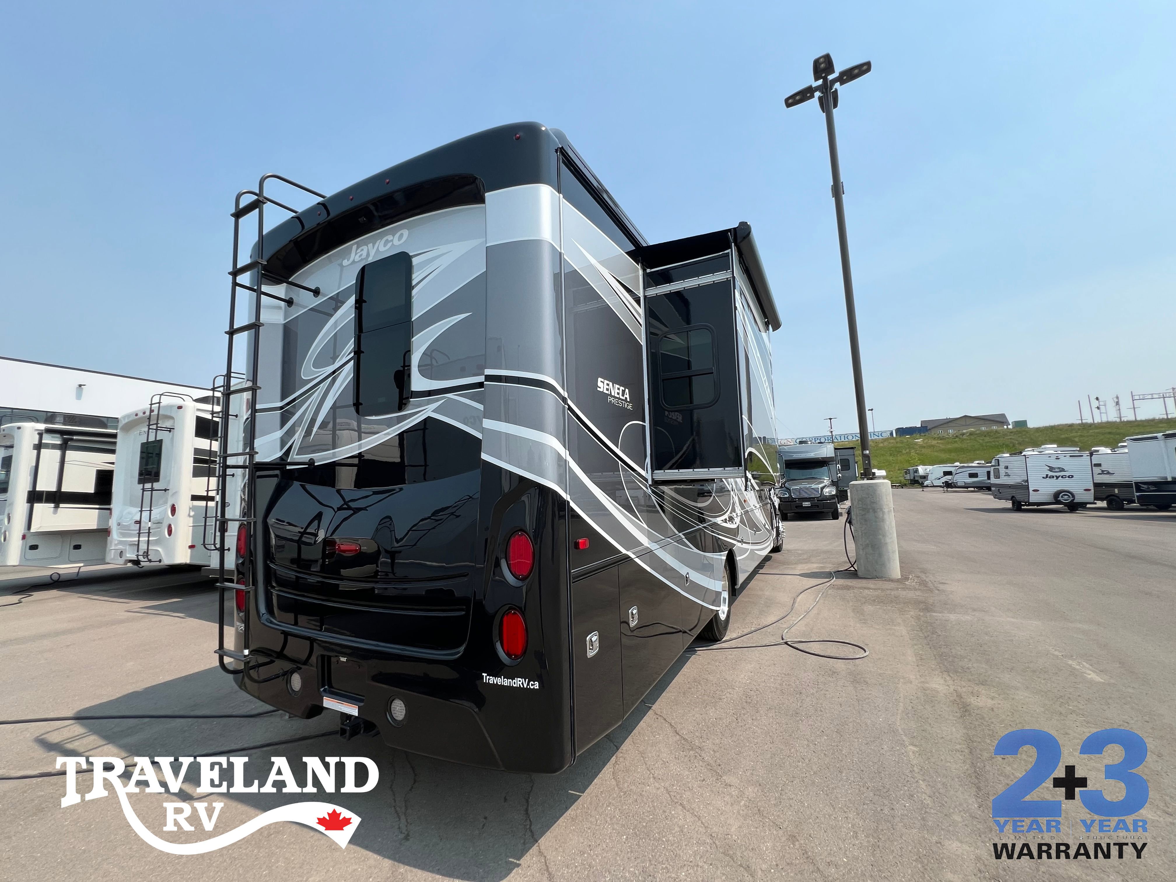 2025 Jayco Seneca Prestige 37K - Image 30